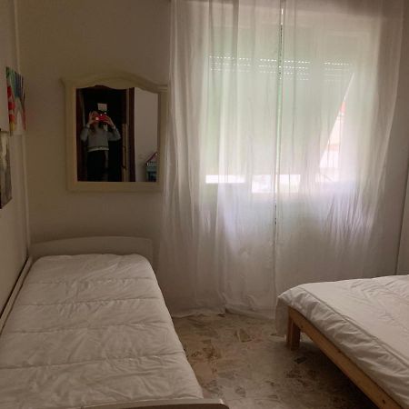 マリーナ・ディ・マッサLa Casa Di Valeアパートメント エクステリア 写真