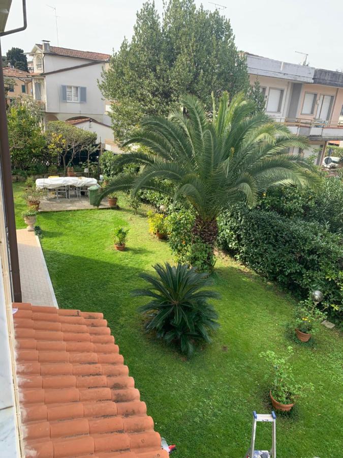 マリーナ・ディ・マッサLa Casa Di Valeアパートメント エクステリア 写真